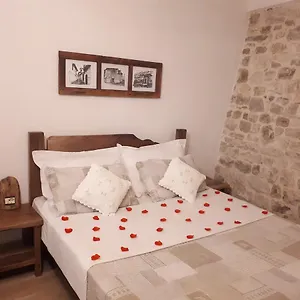 Отель Omer, Берат
